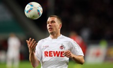 开云体育入口-西甲国家德比焦点战，国际米兰强势拿下葡萄牙—解读欧洲足坛的跨国竞争新格局