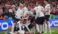 开云体育平台APP-包含英格兰晋级半决赛，豪取胜利的词条