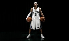 开云官网-沙特新贵对阵蓝军传奇，布鲁诺的教科书式表现如何重新定义中场艺术？