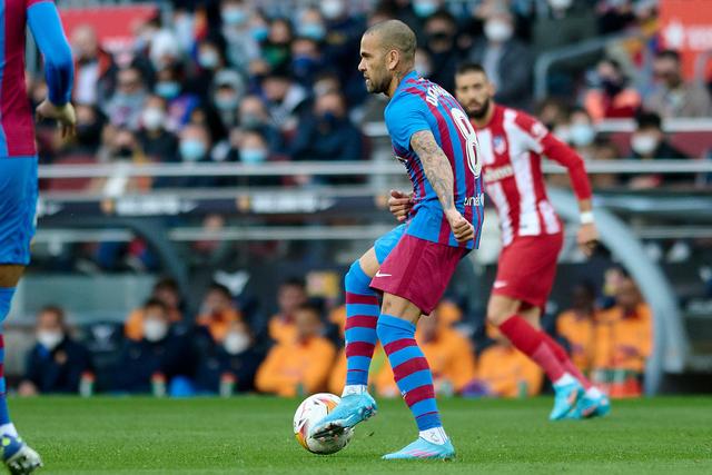 波兰鏖战马德里竞技，德容打破历史纪录