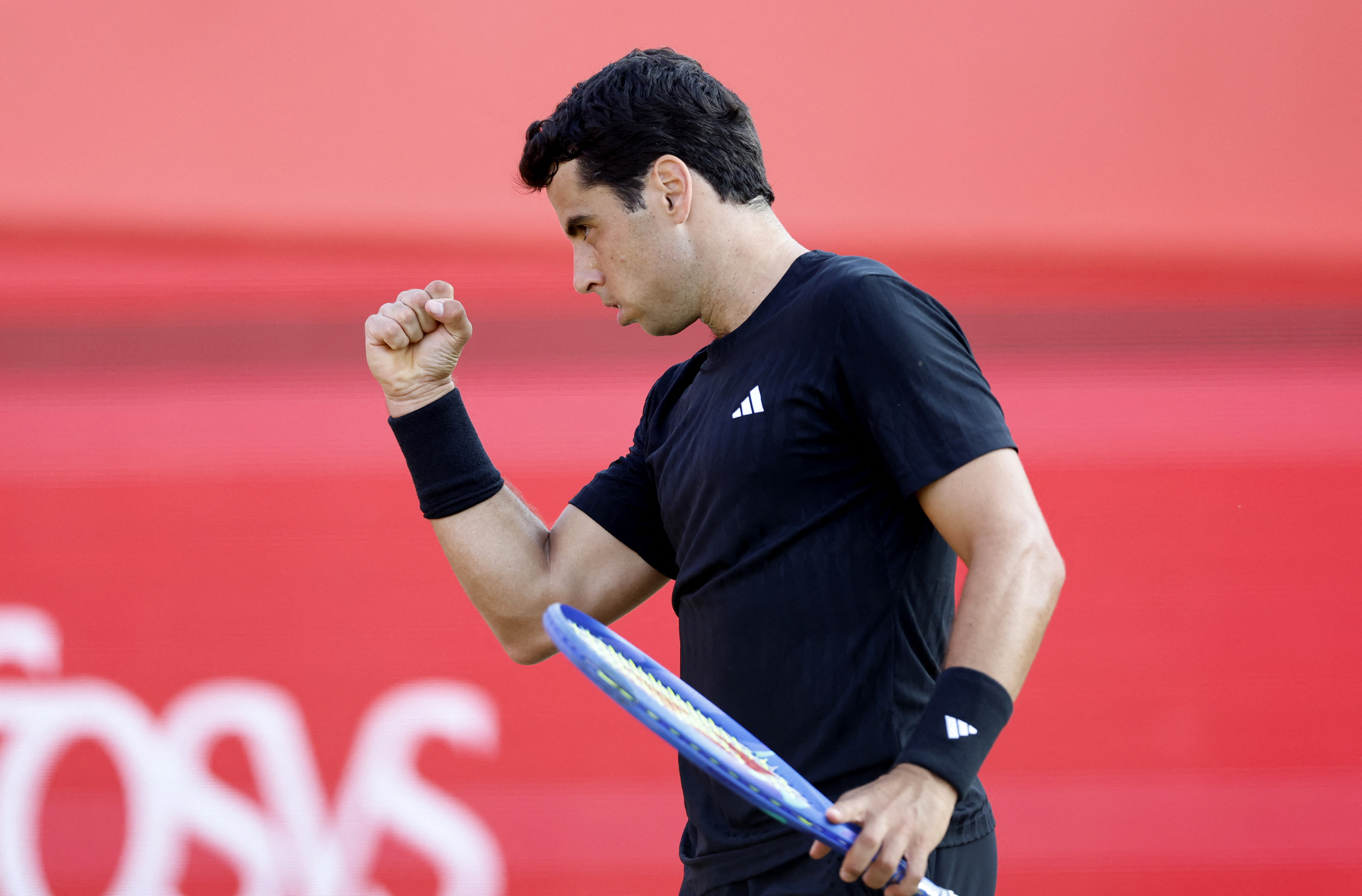 关于世界网球队强势意大利网球队，阿尔卡拉斯绝境逆转的信息