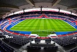 包含巴黎圣日耳曼主场顺利击败波尔图的词条