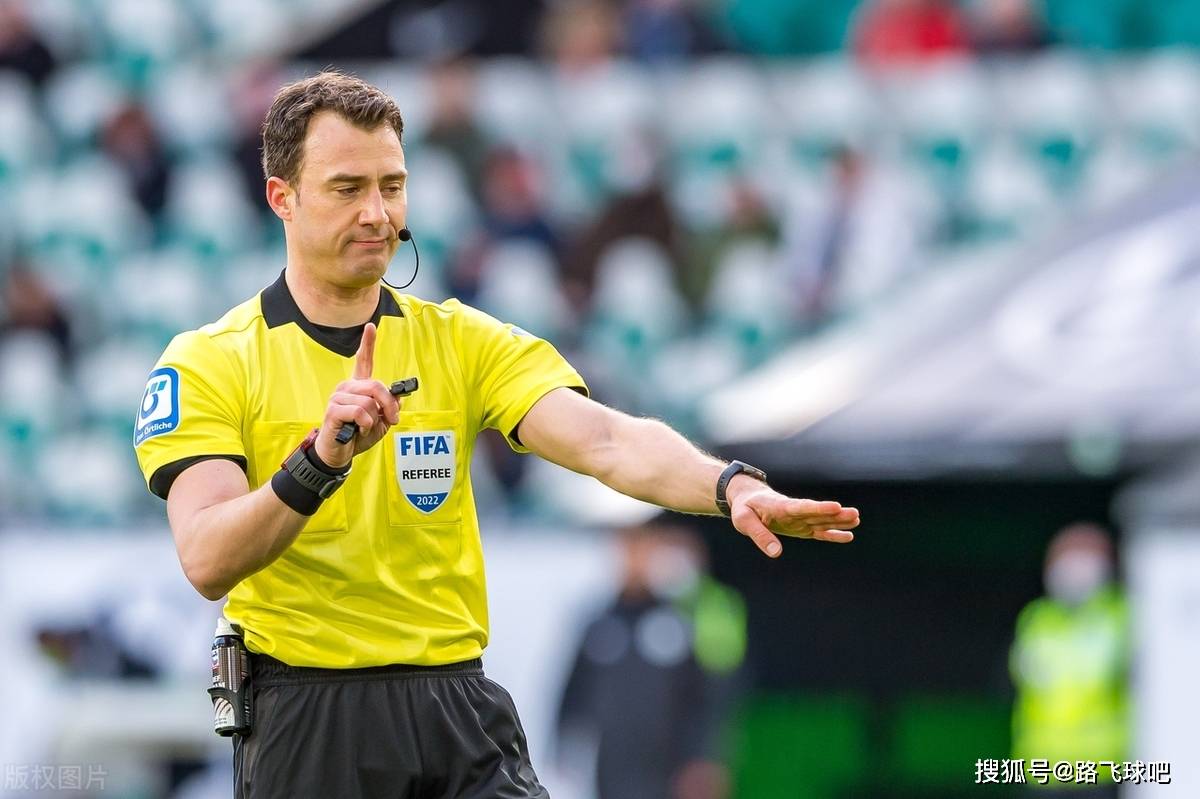 包含沃尔夫斯堡意外失手，尴尬的联赛表现的词条