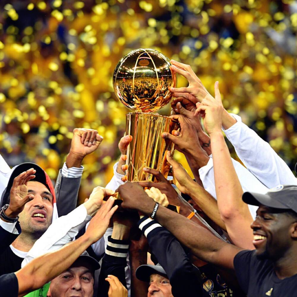 惊险刺激!勇士与冠军斗智斗勇的简单介绍 惊险刺激!勇士与冠军斗智斗勇的简单介绍