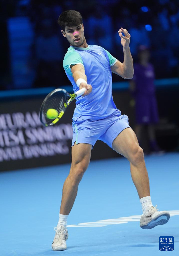 年终总决赛横扫法网，兹维列夫带队取胜的简单介绍